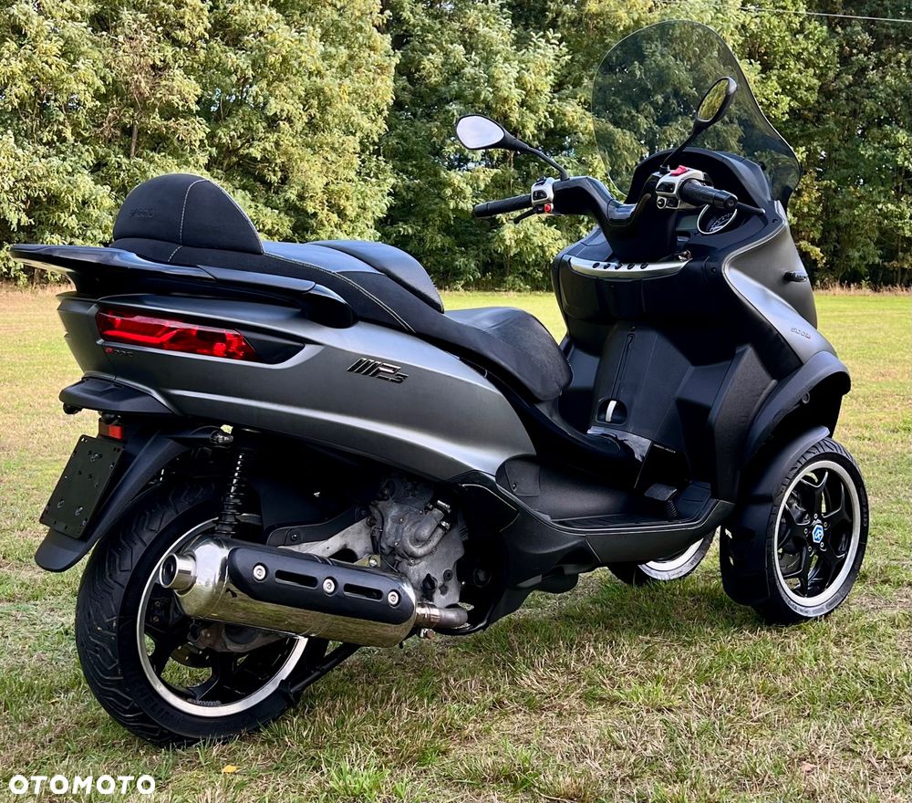 Piaggio MP-3 - 4