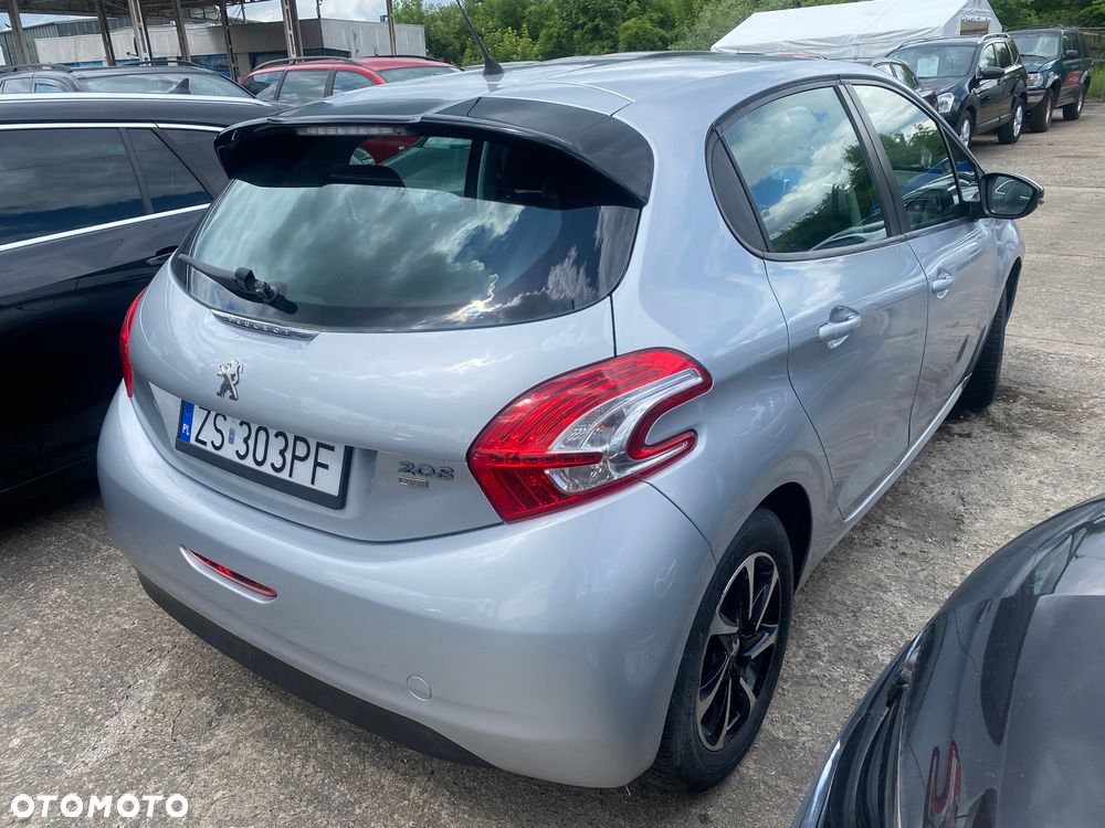 Peugeot 208 1.2 PureTech Active ETG5 - 6