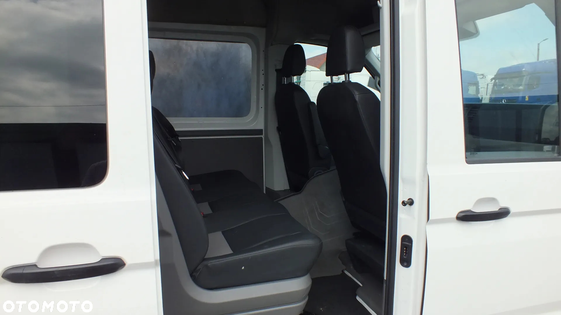 Volkswagen Crafter 35 TDI Autm 4MOTION - 10