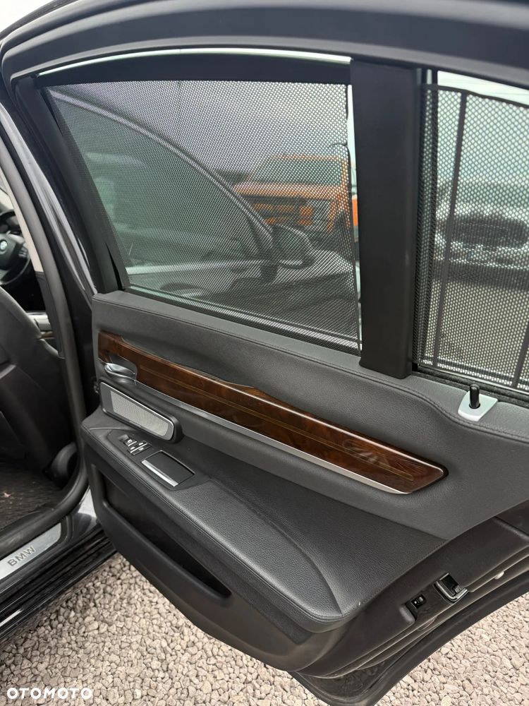 BMW Seria 7 750d xDrive - 20