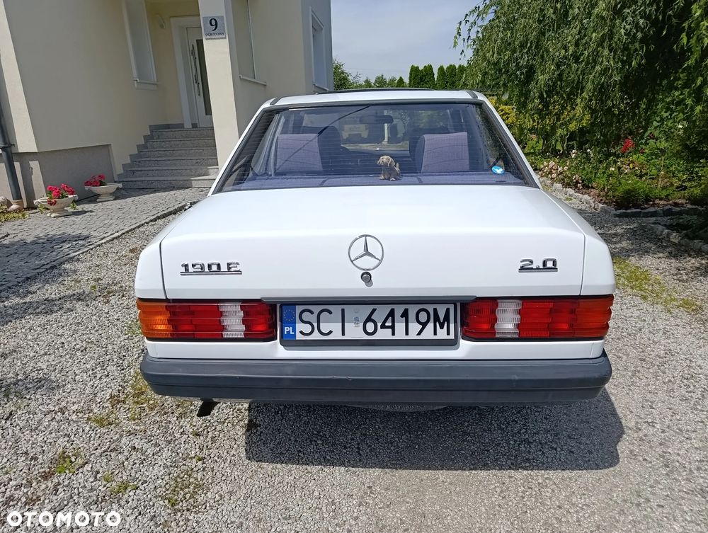 Mercedes-Benz W201 (190) - 3