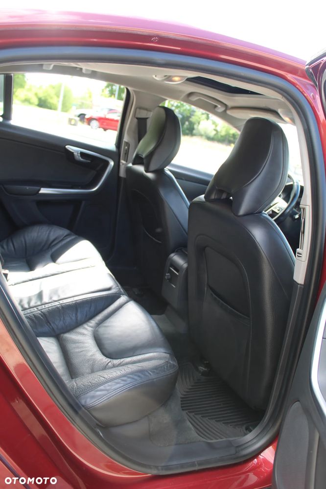 Volvo S60 2.5 T5 - 13
