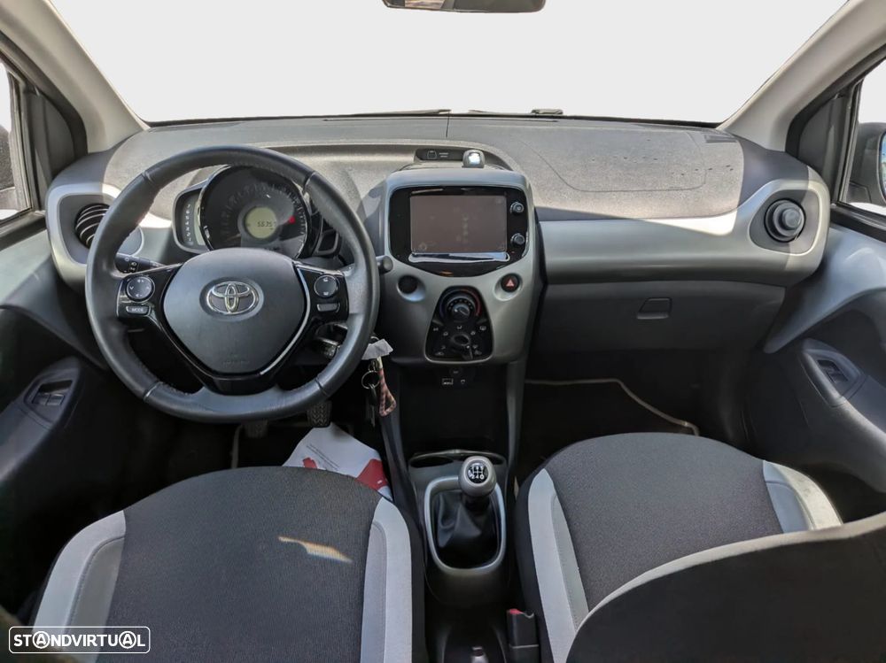 Toyota Aygo 1.0 X-Play - 7