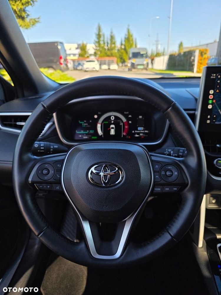 Toyota Corolla Cross - 15