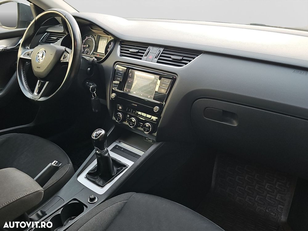 Skoda Octavia - 11