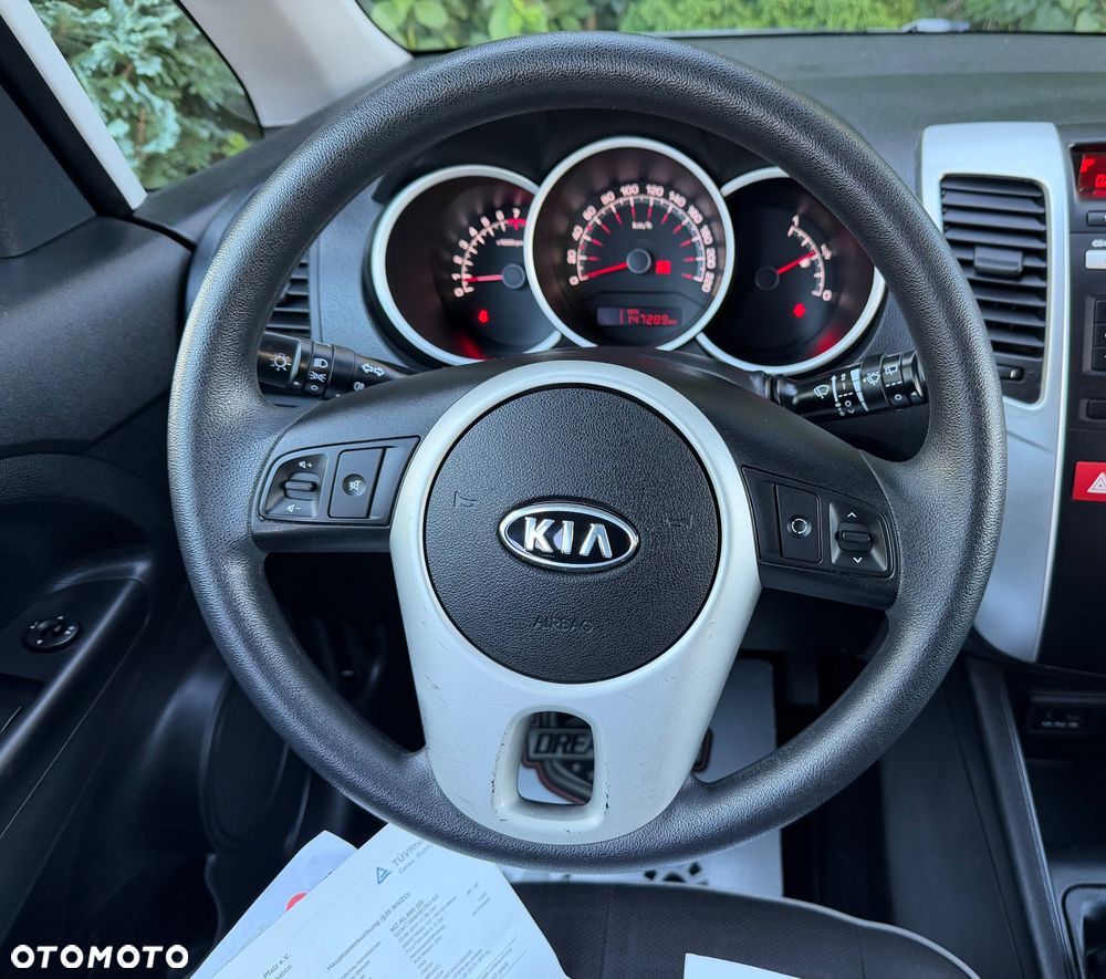 Kia Venga - 21