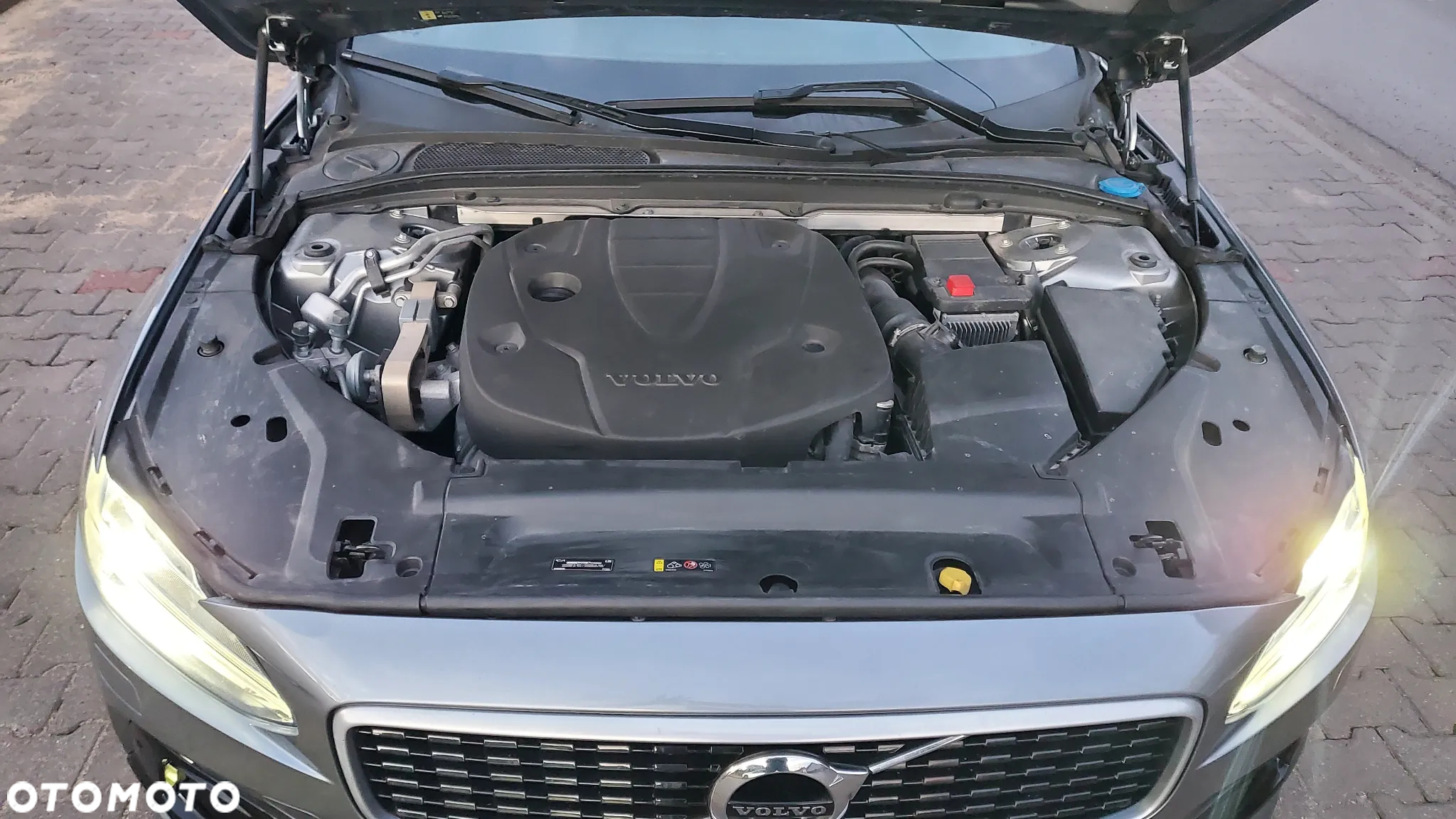 Volvo S90 D4 AWD Geartronic R Design - 10