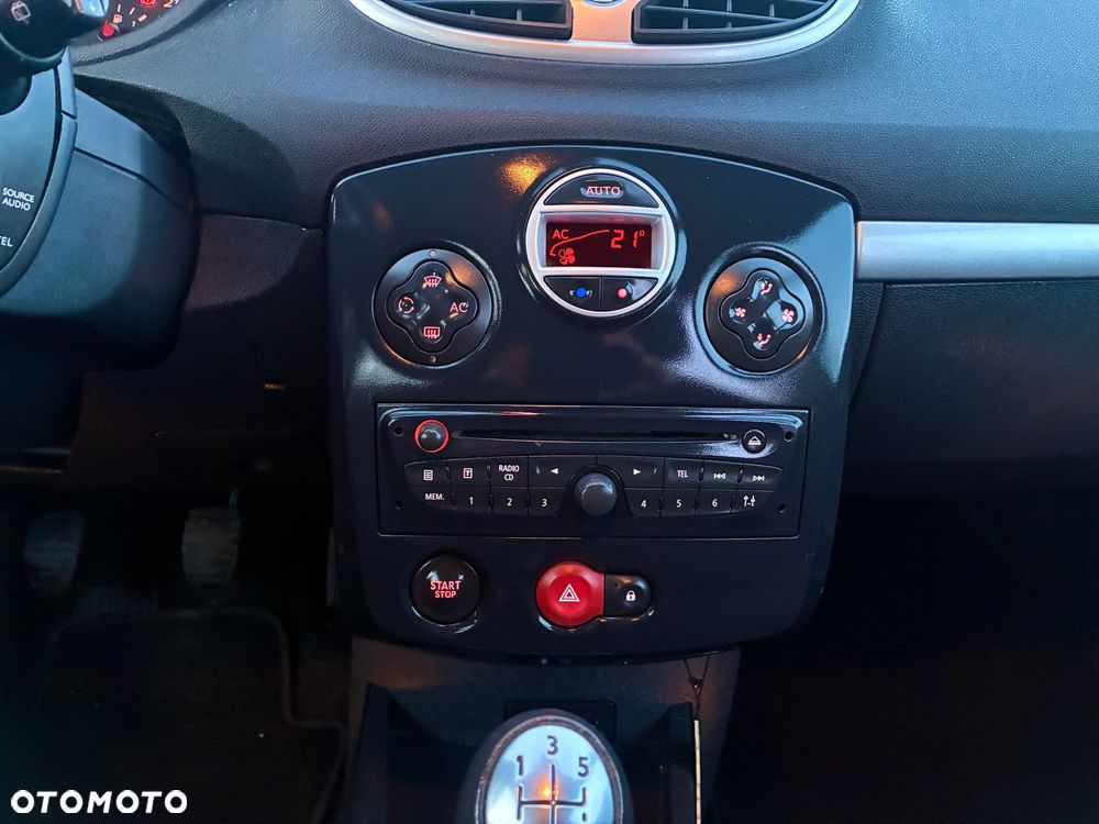 Renault Clio - 29