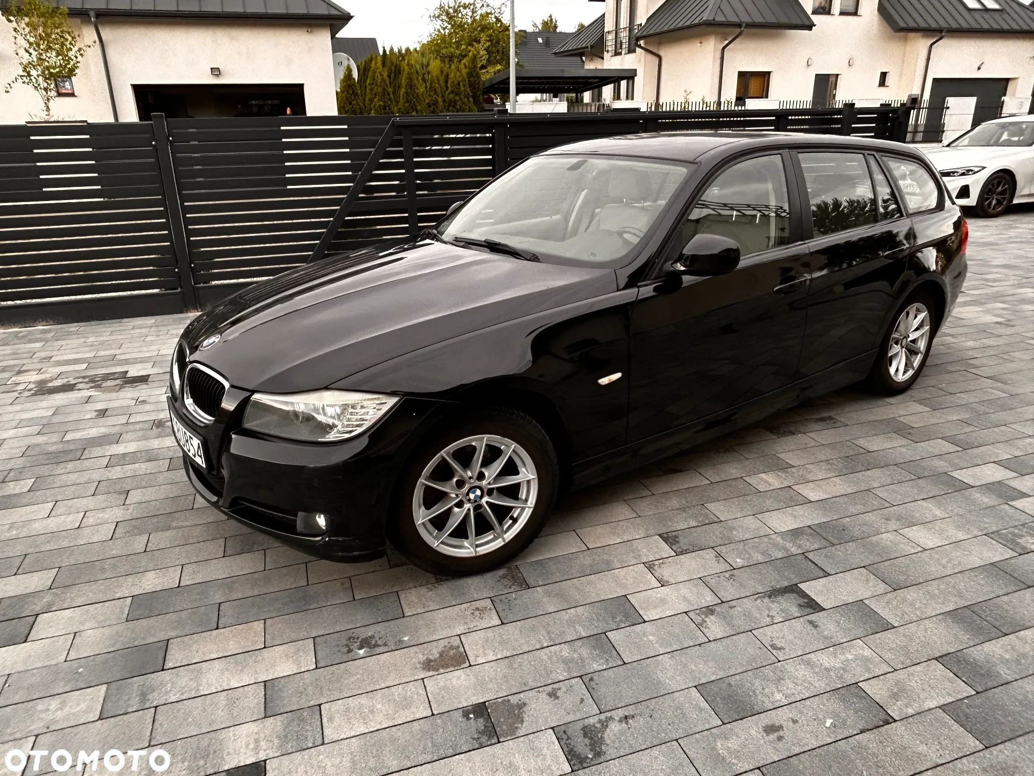 BMW Seria 3 318d - 1