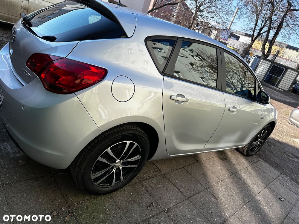 Opel Astra 1.4 T Cosmo - 12