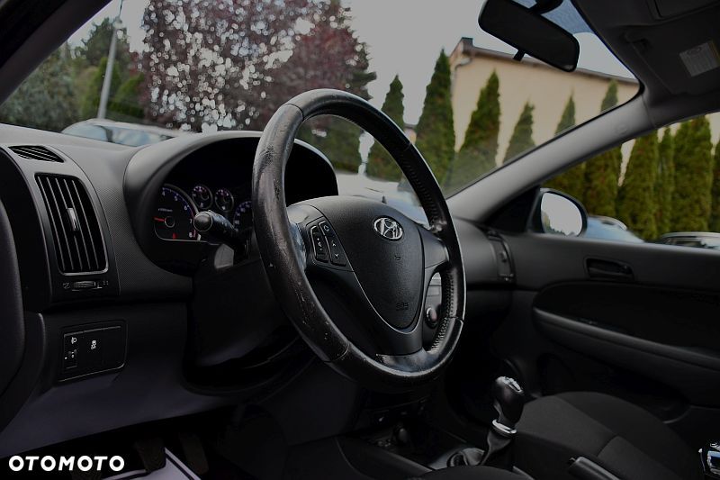 Hyundai i30 1.4 Comfort - 11