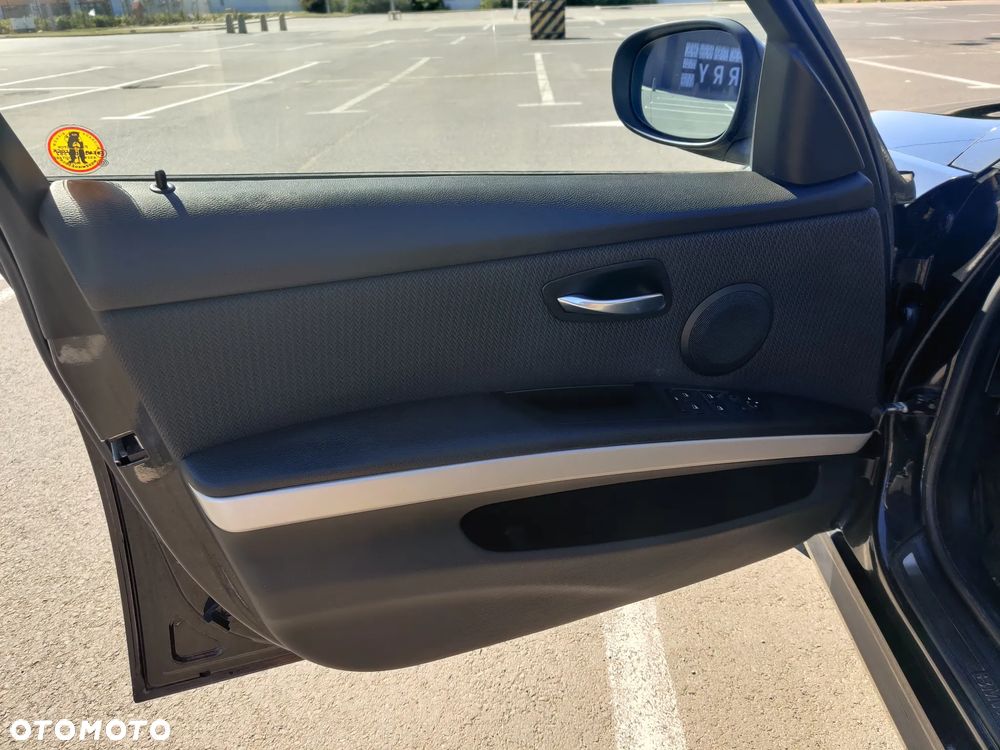 BMW Seria 3 320i - 20