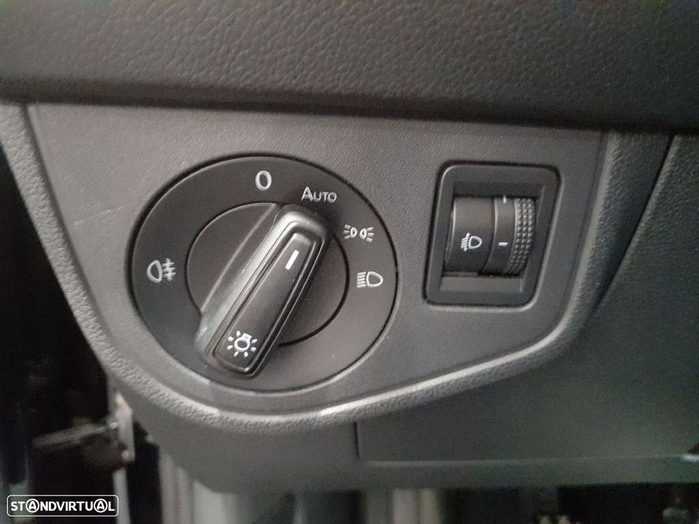 VW Taigo 1.0 TSI Urban - 14