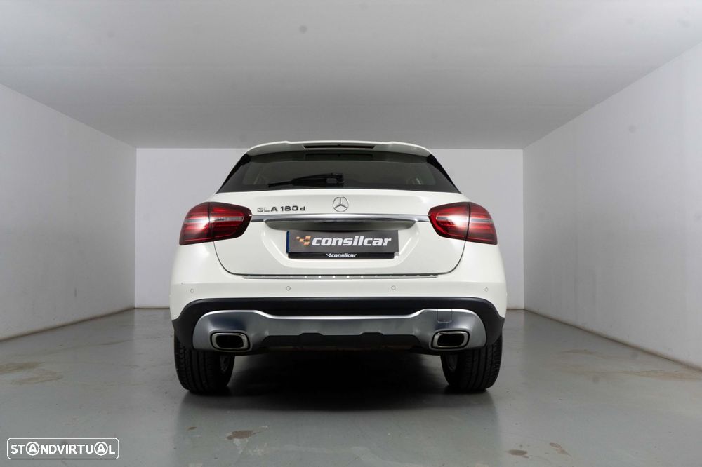 Mercedes-Benz GLA 180 d Urban Aut. - 5