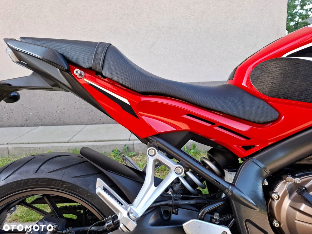 Honda CBR - 32