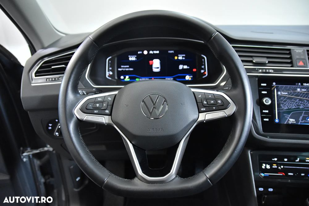 Volkswagen Tiguan - 16