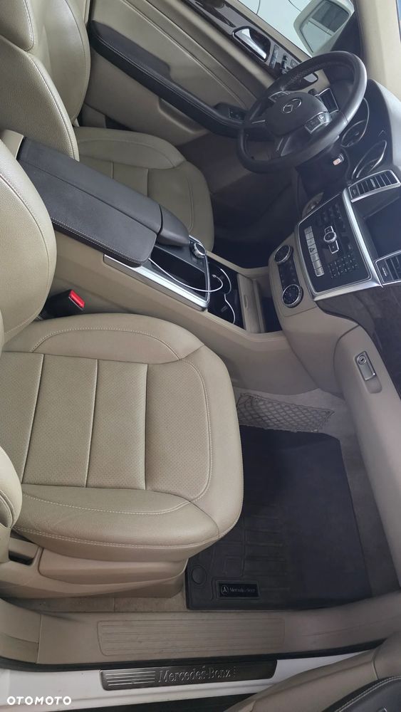 Mercedes-Benz ML - 9