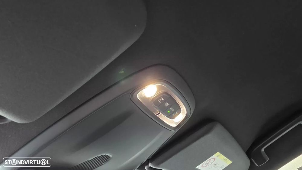 Volvo V40 2.0 D2 R-Design - 35