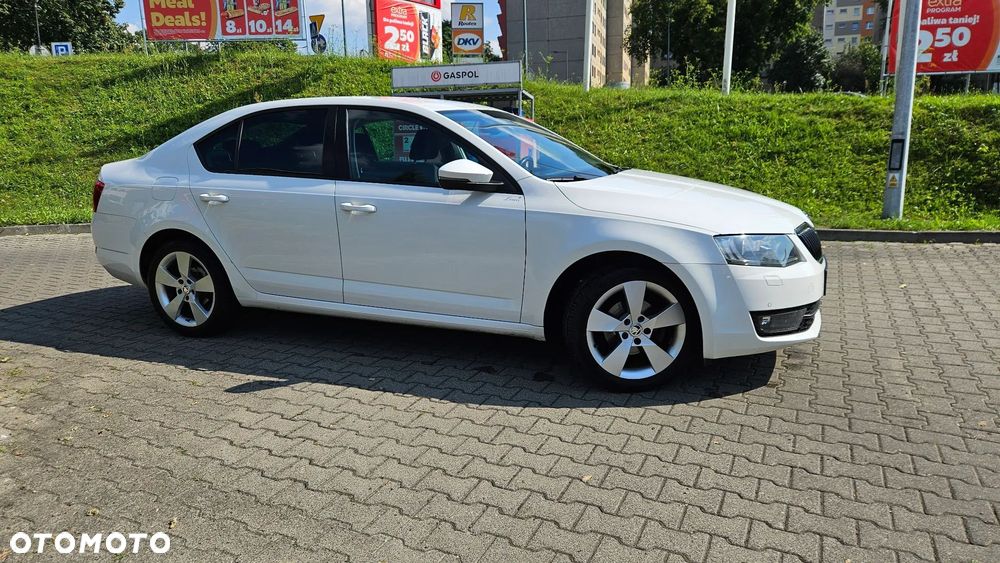 Skoda Octavia 2014 photo 2