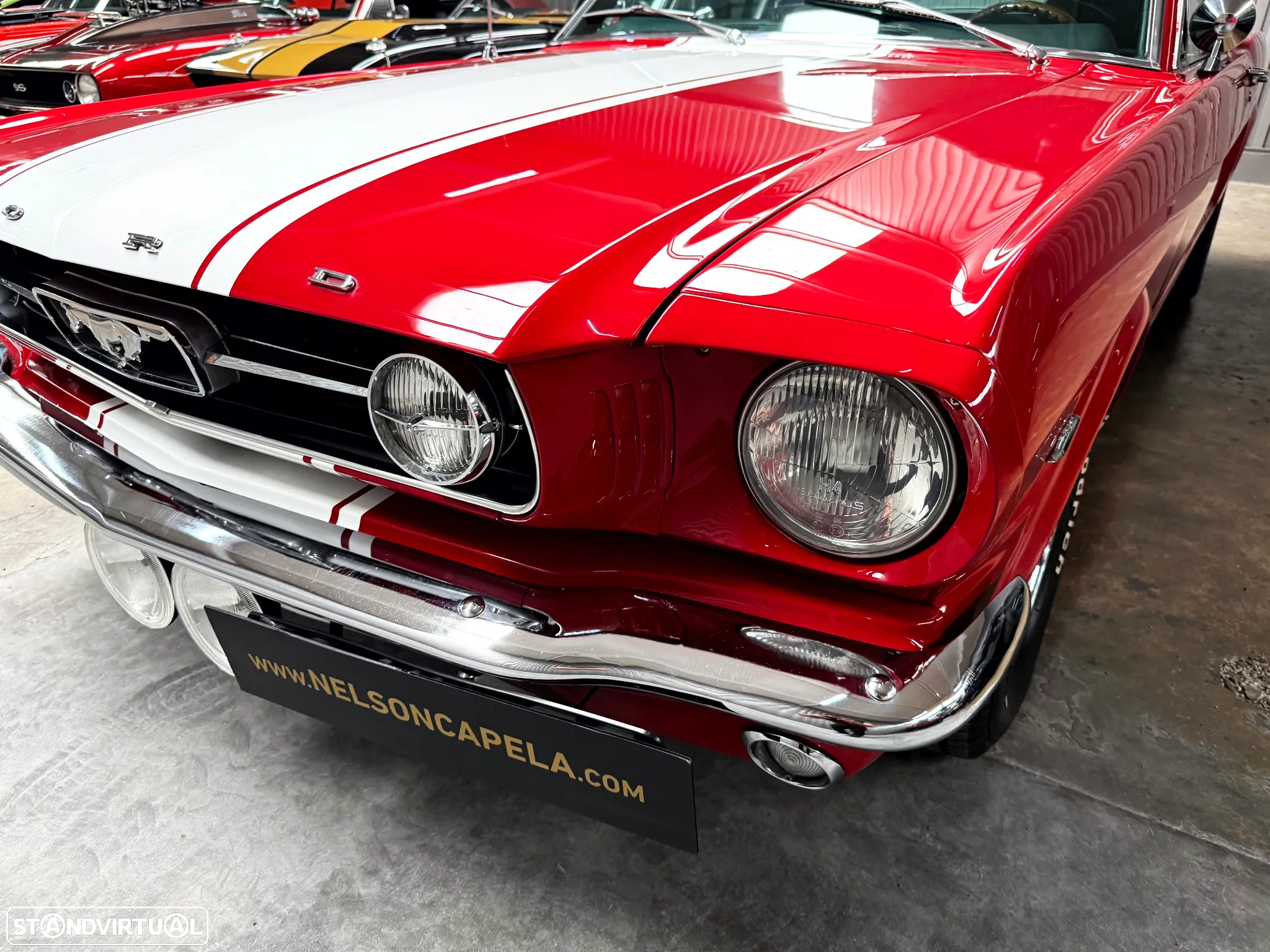 Ford Mustang - 48