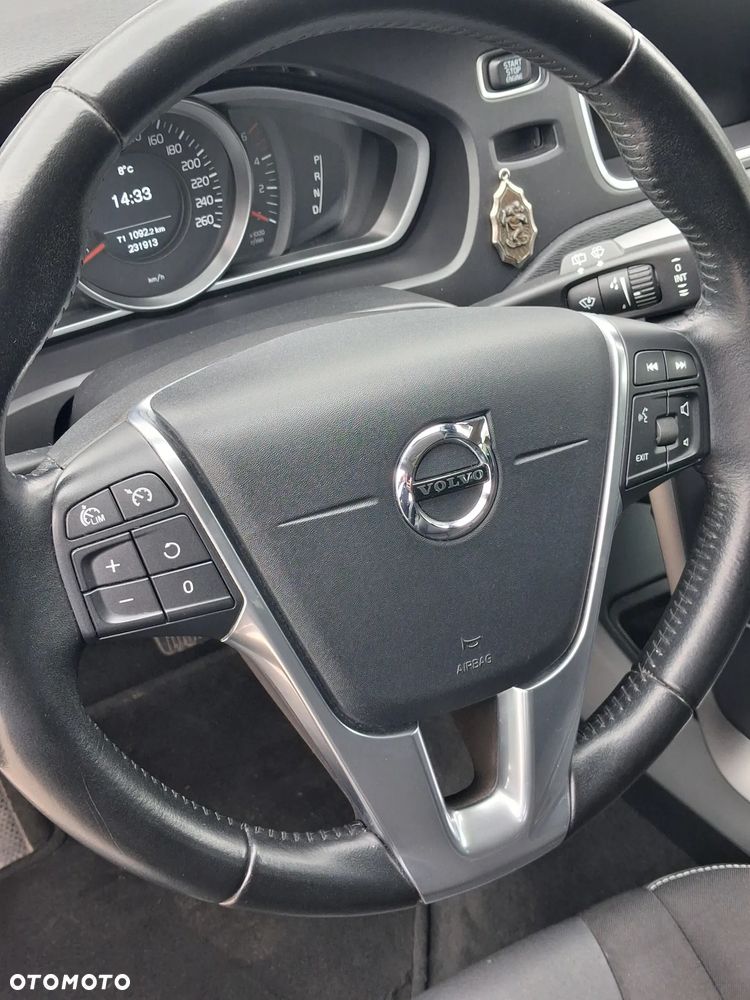 Volvo V40 D3 Drive-E Momentum - 11