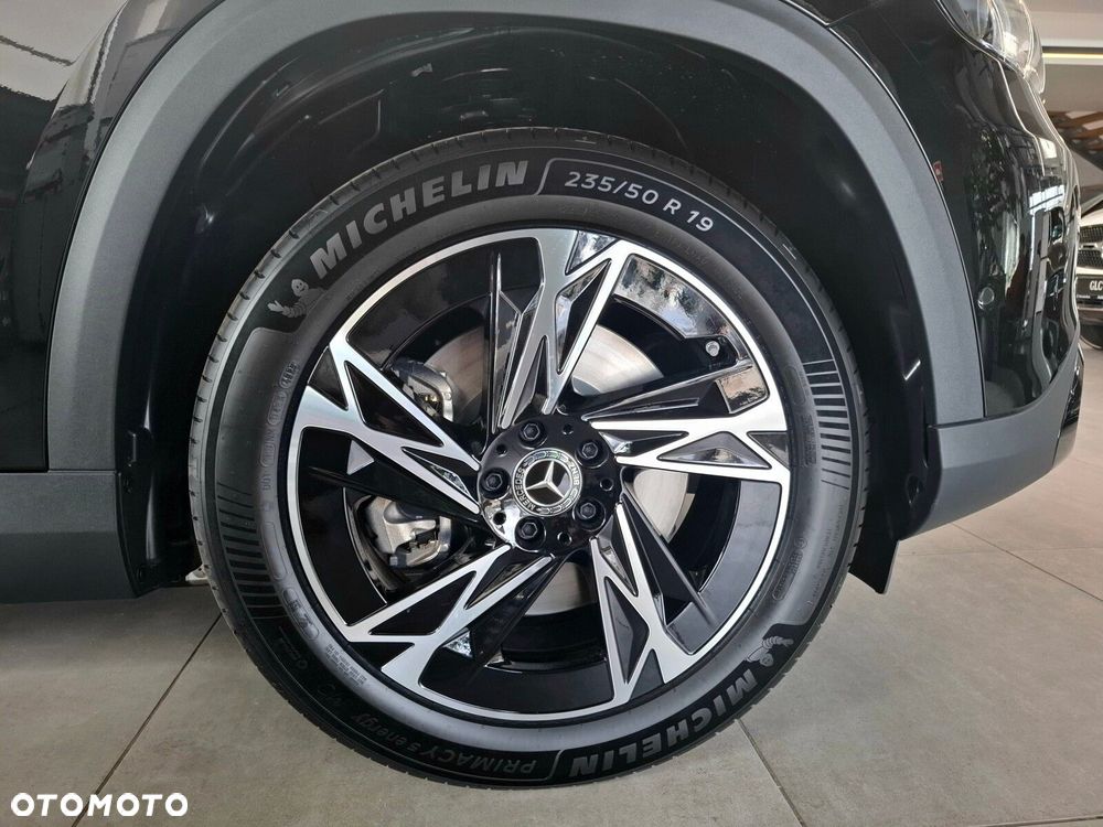 Mercedes-Benz GLB - 10