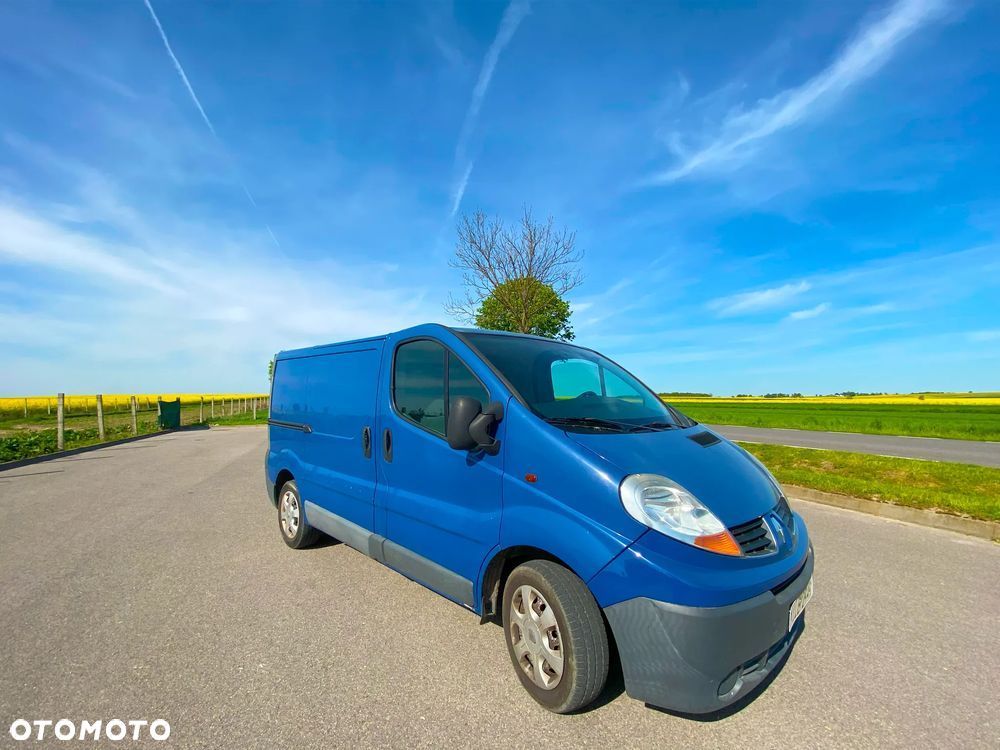 Renault TRAFIC - 2