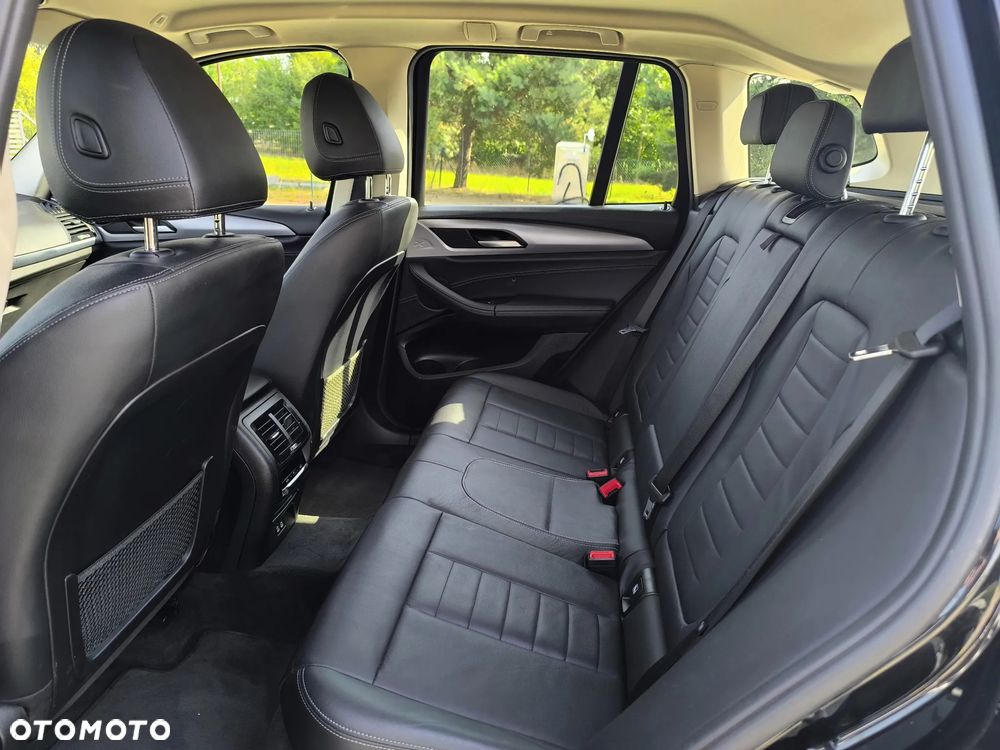 BMW X3 xDrive30e Advantage - 9