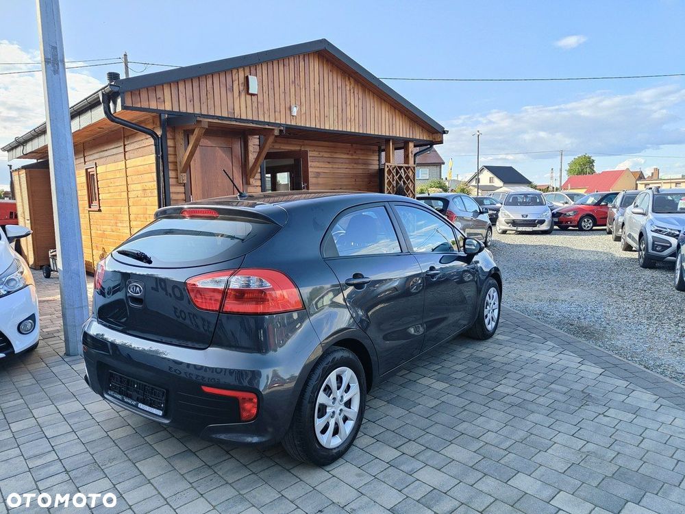 Kia Rio 1.2 Attract - 5