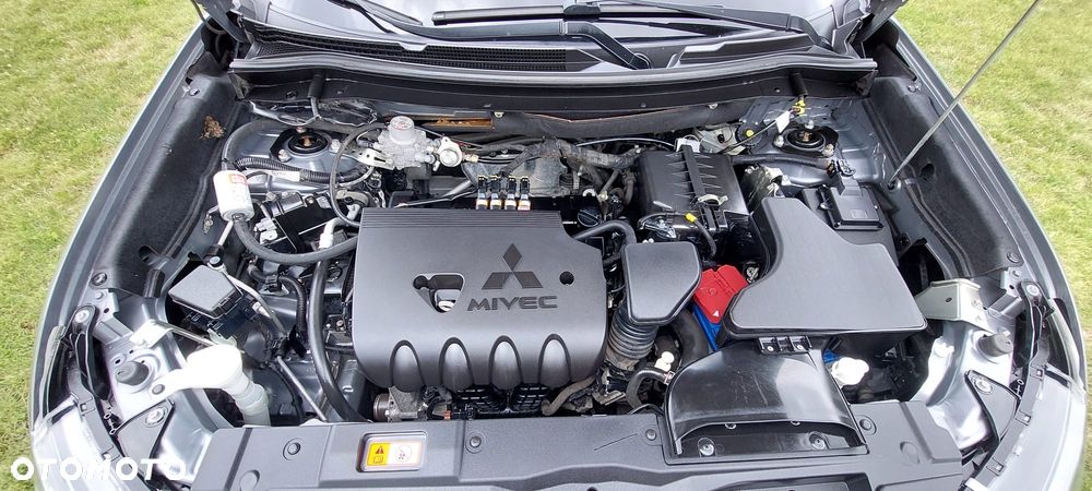 Mitsubishi Outlander 2.0 Intense Comfort 4WD CVT - 25
