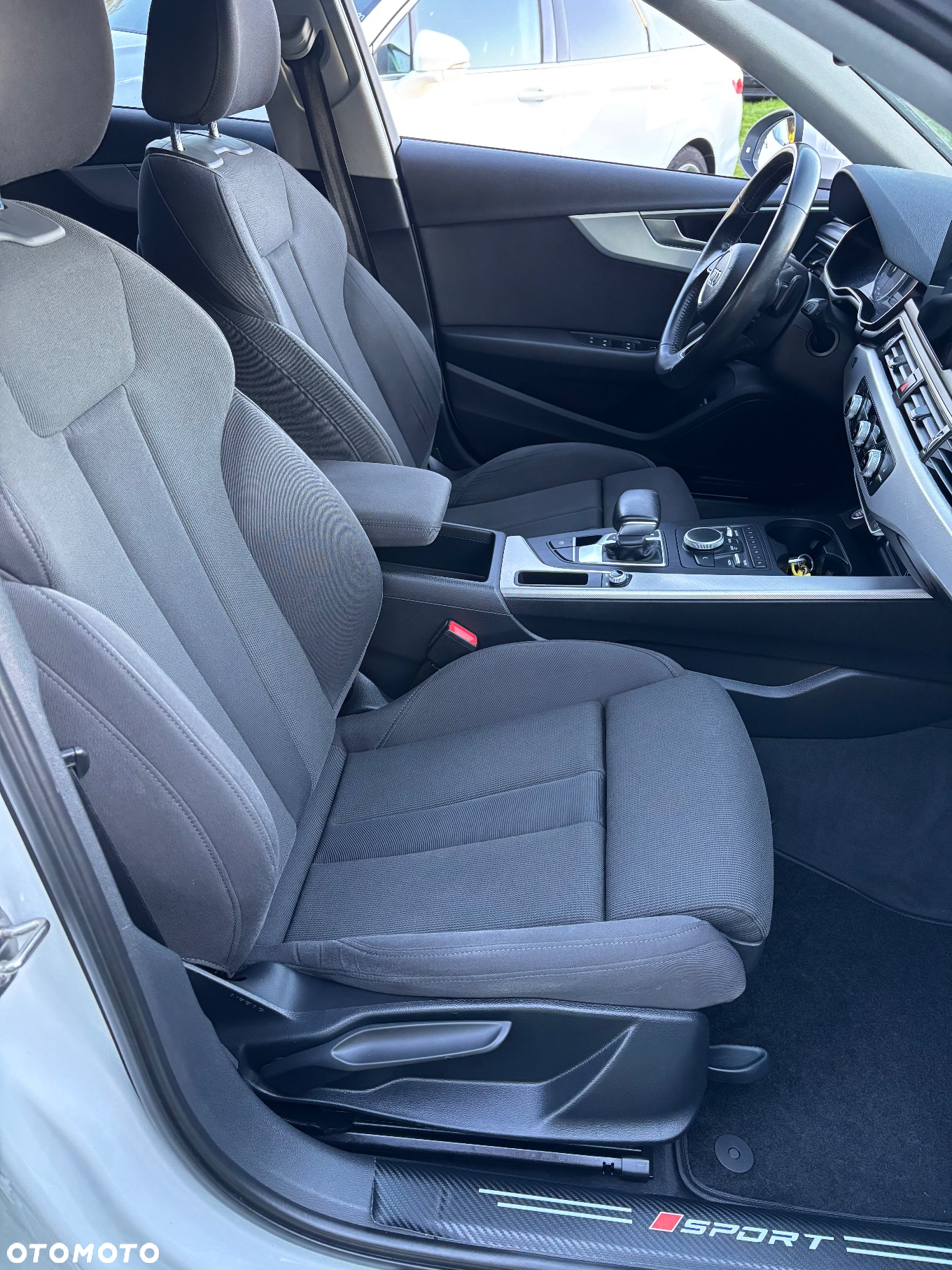 Audi A4 Avant 2.0 TDI S tronic - 10