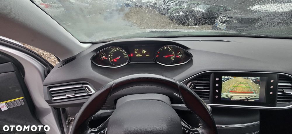 Peugeot 308 BlueHDi FAP 120 Stop & Start Allure - 31