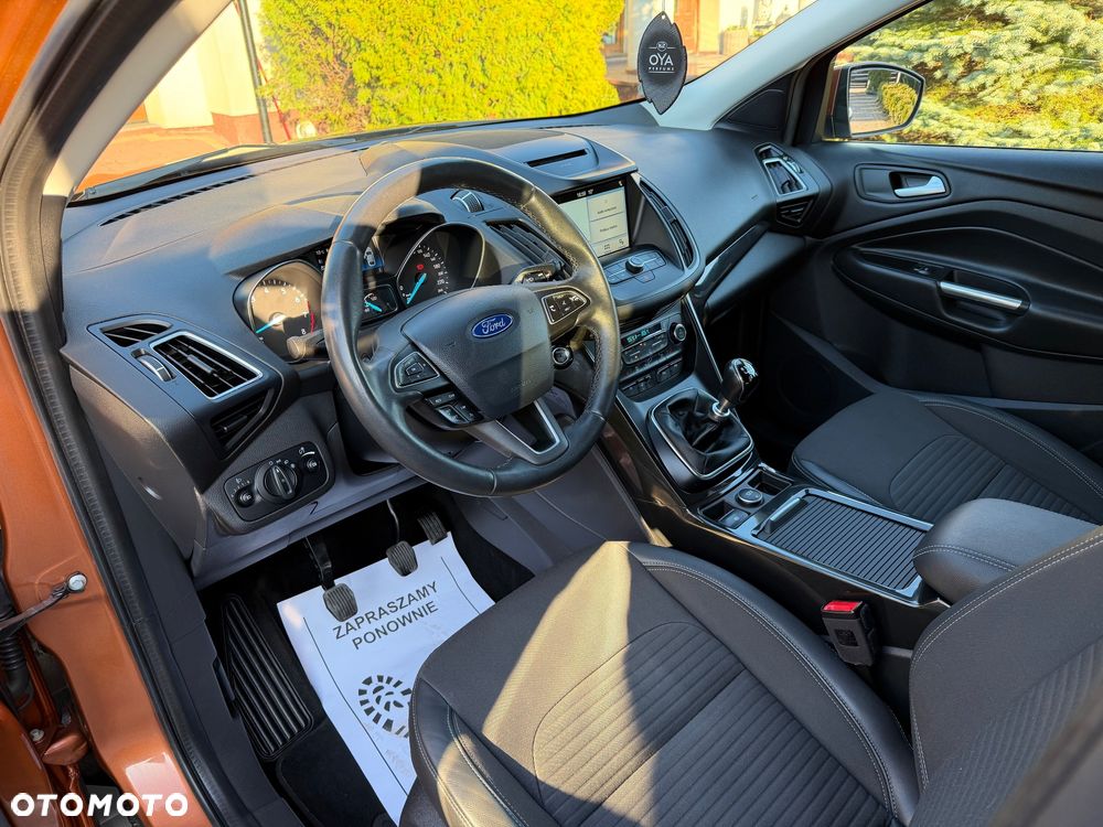 Ford Kuga 1.5 EcoBoost 2x4 Titanium - 12