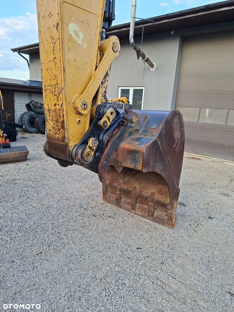 Caterpillar CAT 320 EL - 35