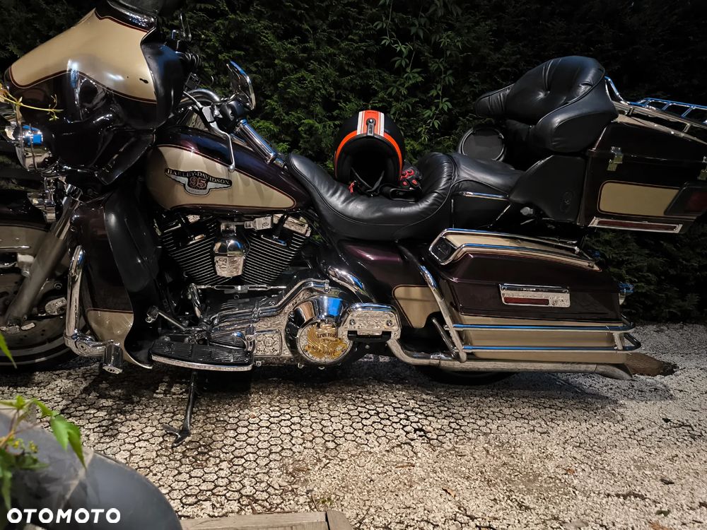 Harley-Davidson FLHTCU Ultra - 2