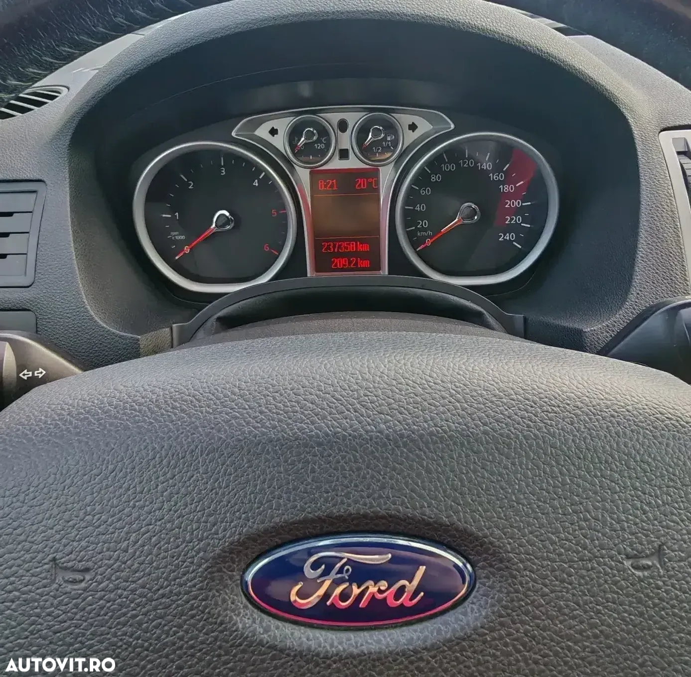 Ford Kuga 2.0 TDCi 4x4 Titanium - 15