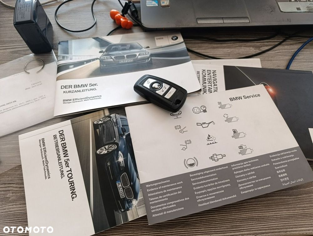 BMW Seria 5 - 32
