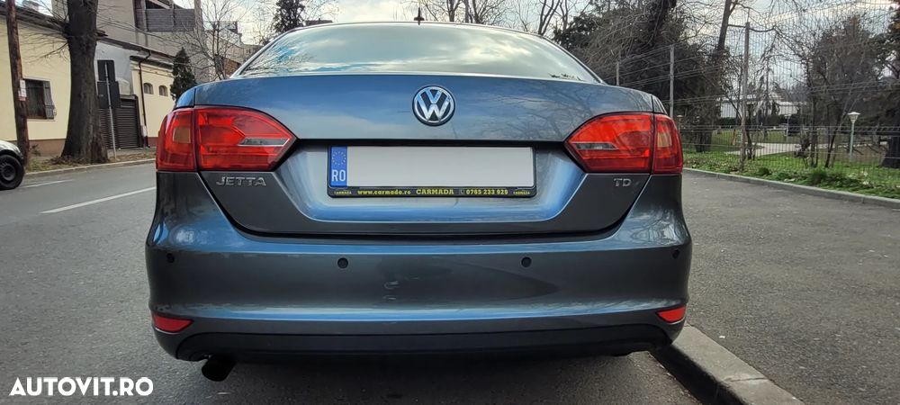 Volkswagen Jetta 1.6 TDI Trendline - 5