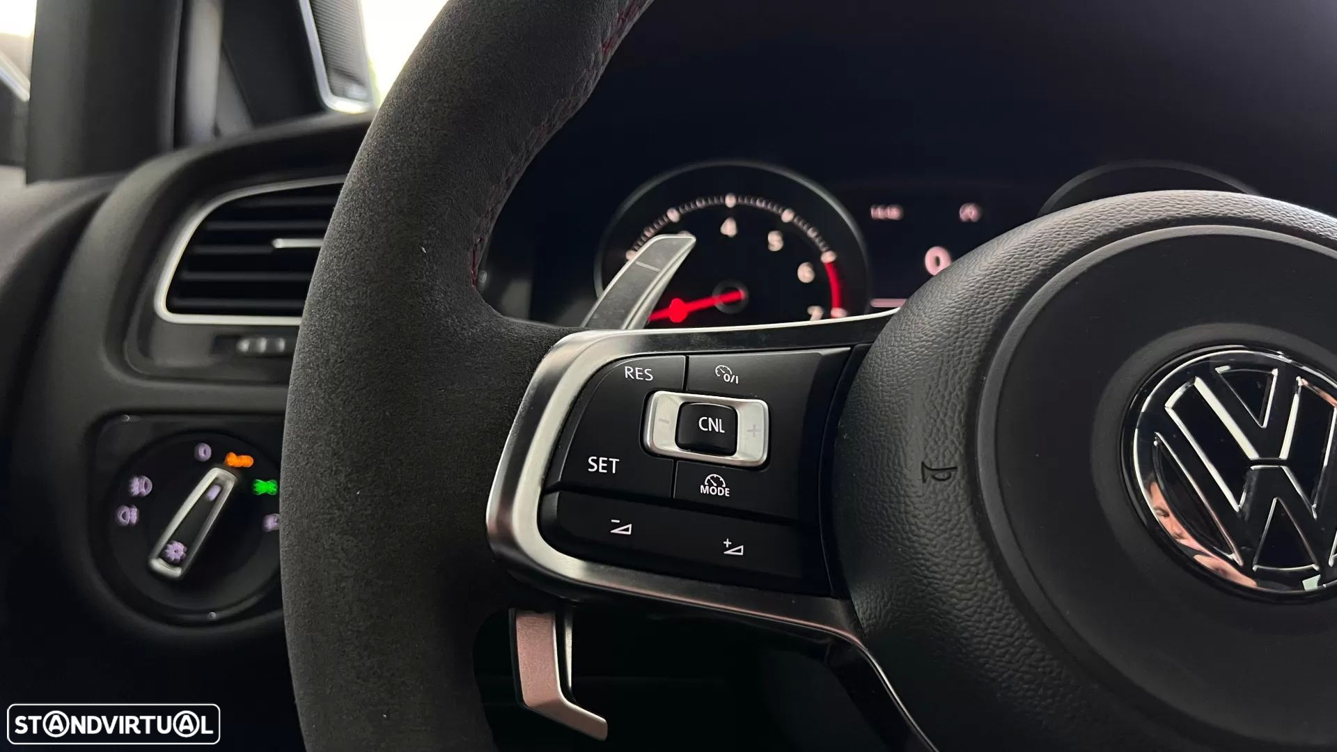 VW Golf 2.0 TSi GTi DSG - 18