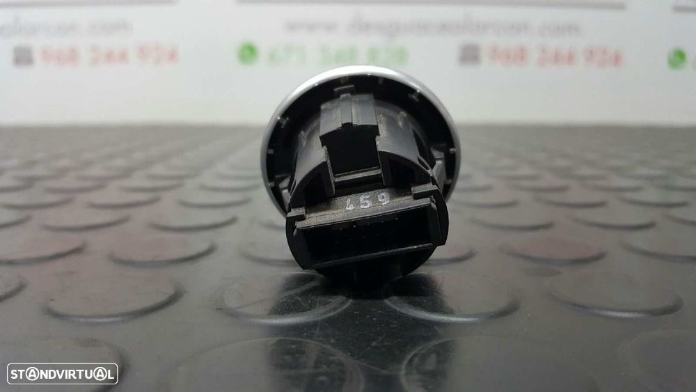 INSERIR INTERRUPTOR DE PARADA BMW SERIE 1 BERLINA (E81/E87) 118D - 5