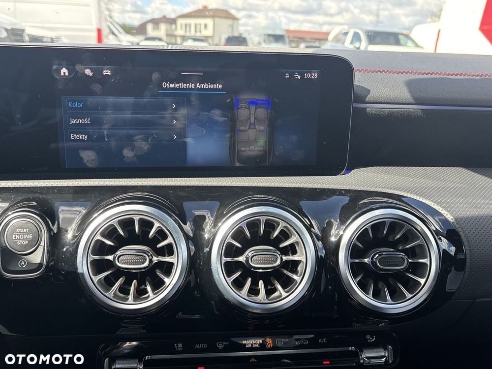 Mercedes-Benz CLA - 23