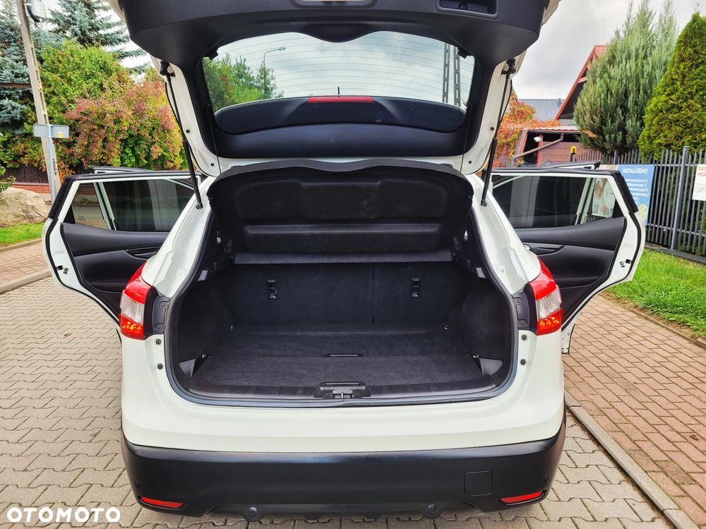 Nissan Qashqai 1.2 DIG-T N-Connecta EU6 - 18