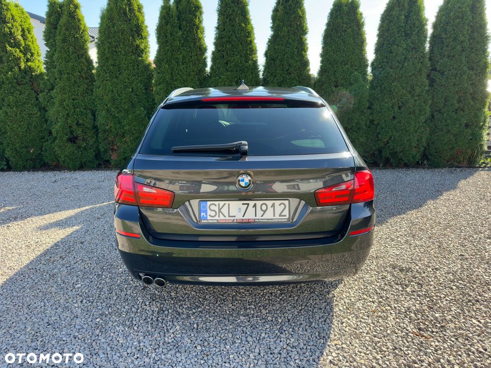BMW Seria 5 520d Sport-Aut - 38