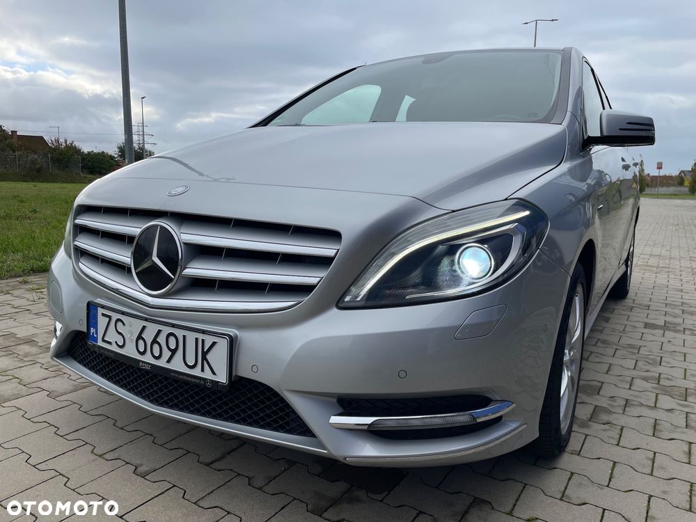 Mercedes-Benz Klasa B 180 (BlueEFFICIENCY) - 2