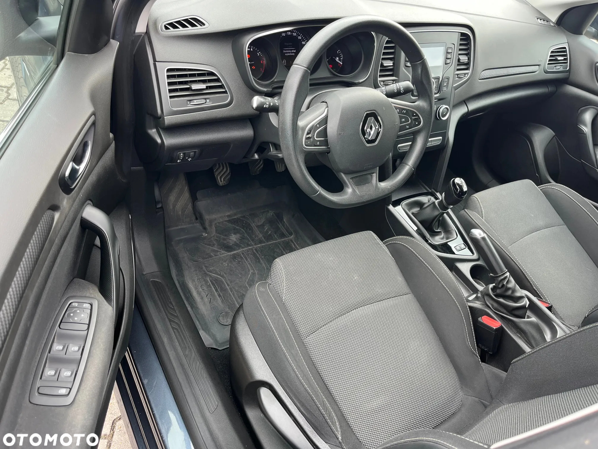 Renault Megane 1.3 TCe FAP Life - 8