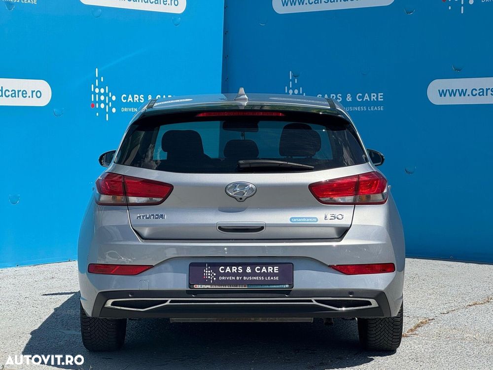 Hyundai i30 1.5 110CP M/T Highway - 14