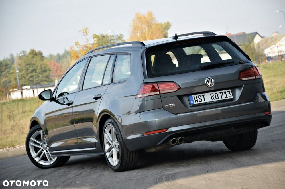 Volkswagen Golf - 11