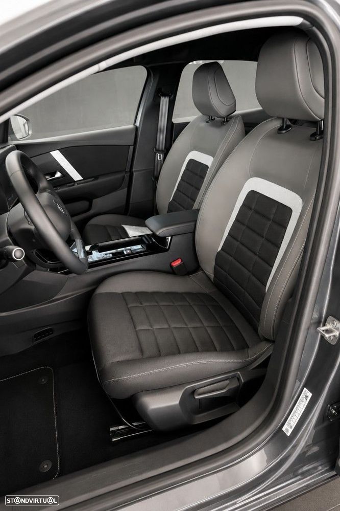 Citroën e-C4 136 PLUS - 13
