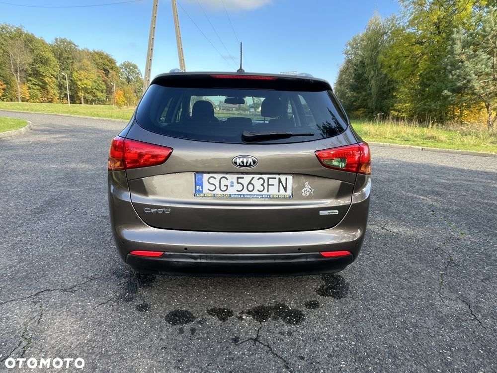 Kia Ceed 1.6 GDI ISG Spirit - 8