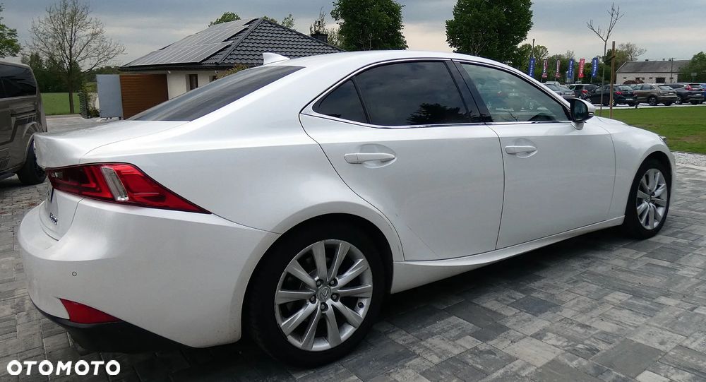 Lexus IS 200t / 300 Black - 32